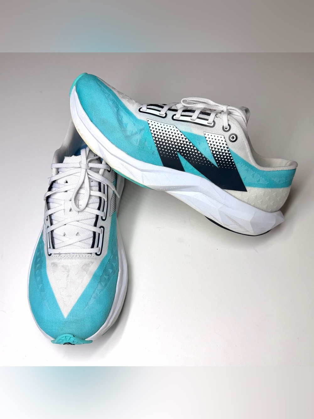 Lightweight Women's Running Shoes - Aqua/White